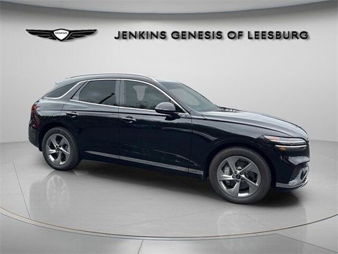 Used 2026 Genesis GV70 2.5T Select image 3