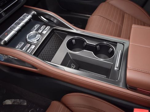 New 2026 Lincoln Nautilus Reserve AWD/4WD image 29