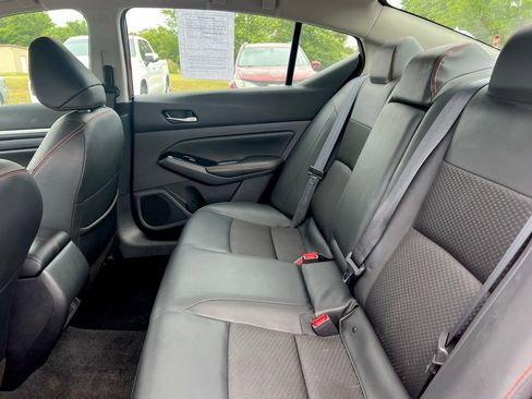 Used 2025 Nissan Altima 2.5 SR AWD/4WD image 5