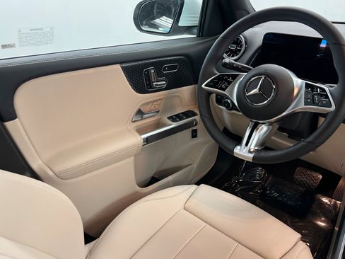 New 2026 Mercedes-Benz GLB 250 4MATIC image 11