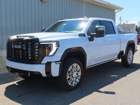 Used 2026 GMC Sierra 2500 Denali Ultimate AWD/4WD image 8