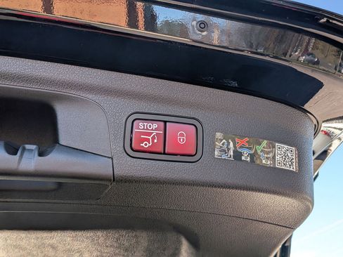 Used 2025 Mercedes-Benz GLE 53 AMG 4MATIC image 33