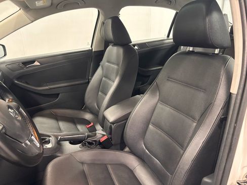 Used 2012 Volkswagen Jetta SE image 12