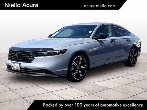 Used 2025 Honda Accord Sport image 1