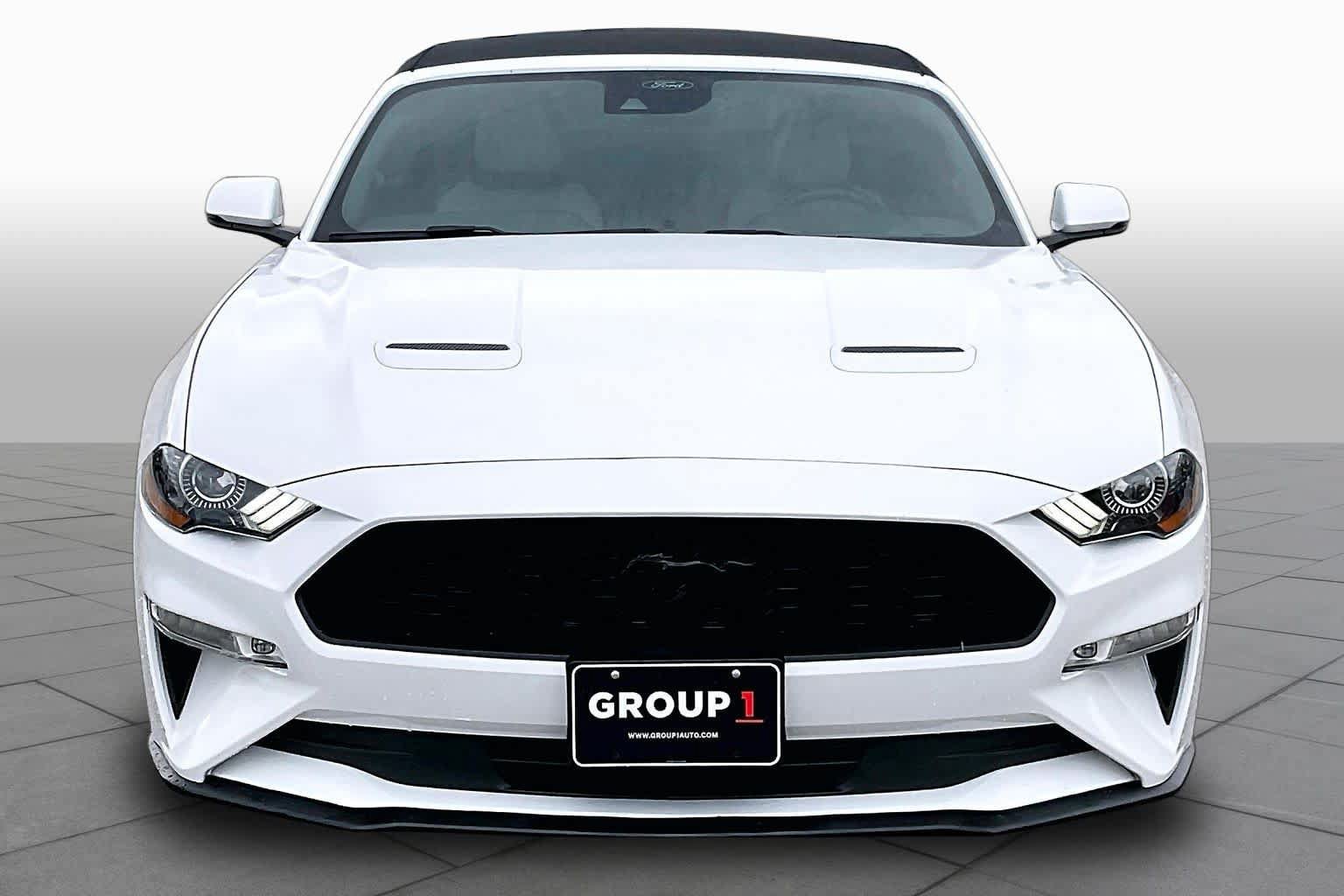 Used 2019 Ford Mustang Premium w/ Ford Safe & Smart Package RWD image 4