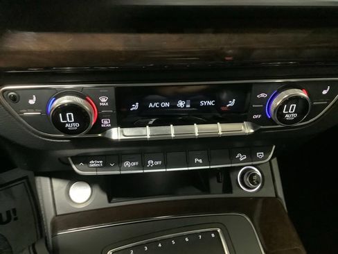 Used 2019 Audi Q5 2.0T Premium Plus w/ Premium Plus Package AWD/4WD image 40