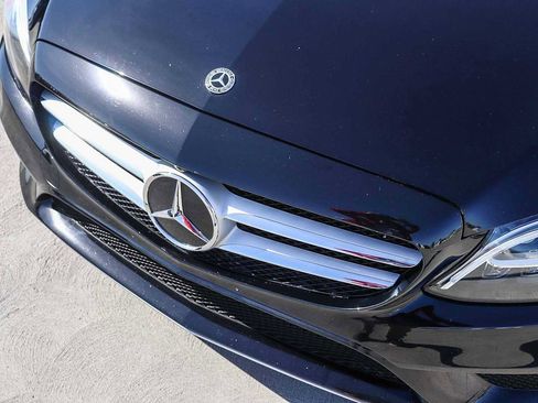 Used 2019 Mercedes-Benz C 300 Sedan image 8
