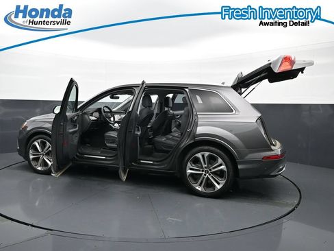 Used 2022 Audi Q7 3.0T Prestige AWD/4WD image 43