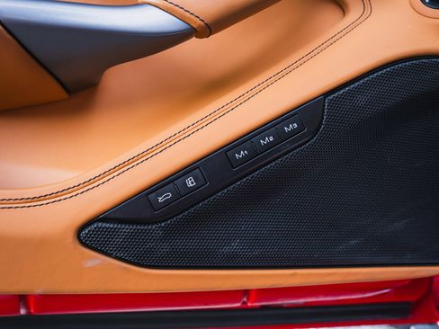 Used 2021 Ferrari F8 Tributo RWD image 84