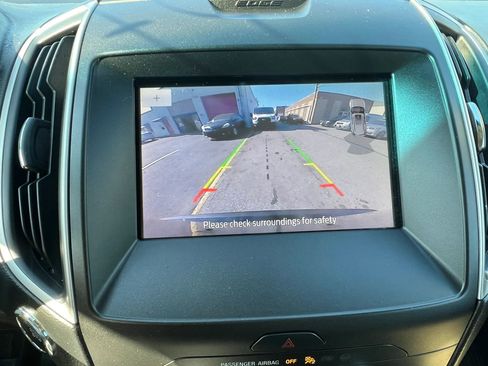 Used 2020 Ford Edge SEL AWD/4WD image 25