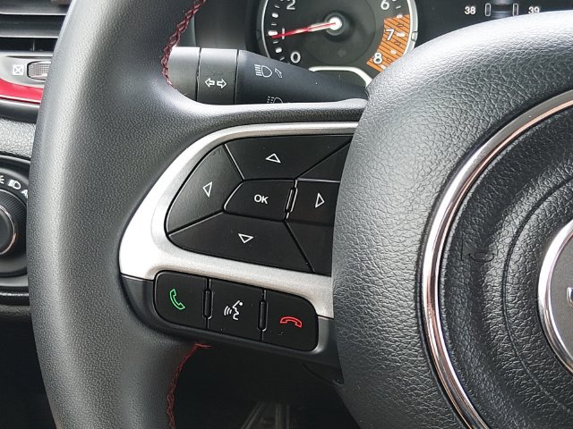Used 2023 Jeep Renegade Trailhawk AWD/4WD image 24