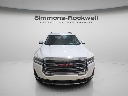 Used 2023 GMC Acadia SLE w/ Driver Convenience Package image 2