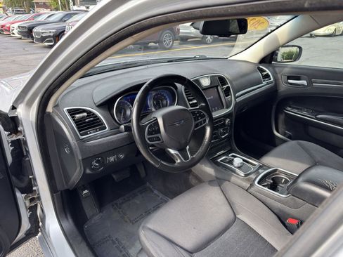 Used 2021 Chrysler 300 Touring w/ Sport Appearance Package image 23