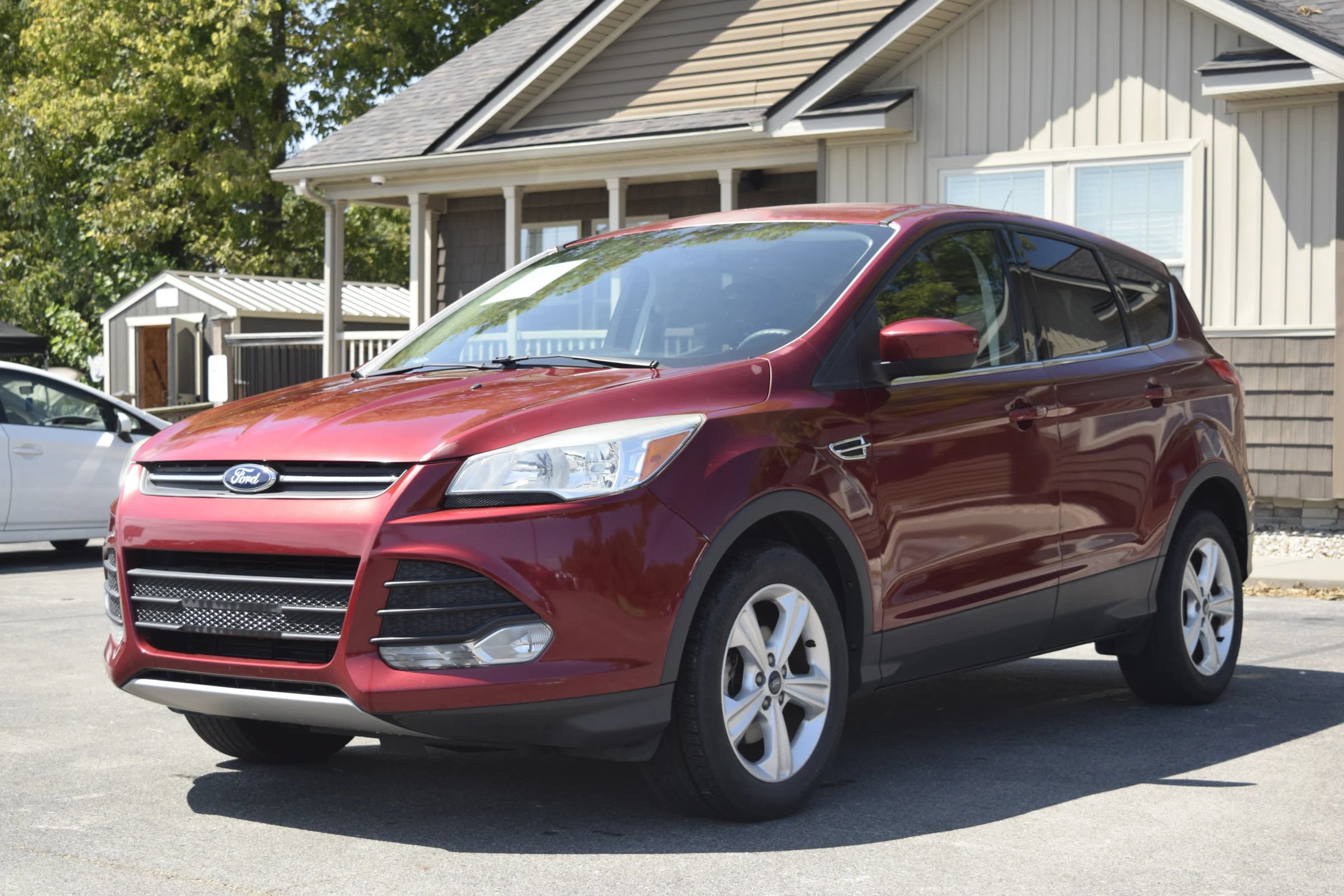 Used 2014 Ford Escape SE FWD image 2