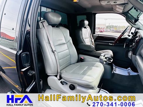 Used 2006 Ford F350 Lariat RWD image 16