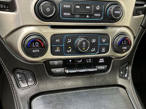 Used 2018 GMC Yukon XL Denali w/ Denali Ultimate Package AWD/4WD image 29