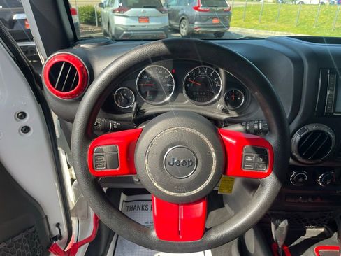 Used 2017 Jeep Wrangler Unlimited Sport AWD/4WD image 11