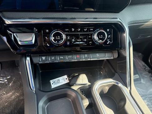 New 2026 GMC Sierra 2500 Denali w/ Denali Reserve Package AWD/4WD image 20