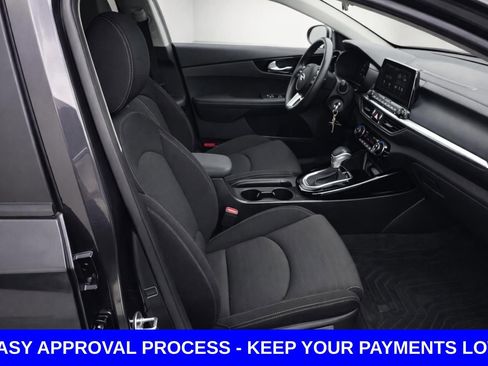 Used 2019 Kia Forte S image 12