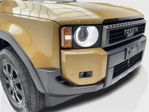Used 2024 Toyota Land Cruiser image 3