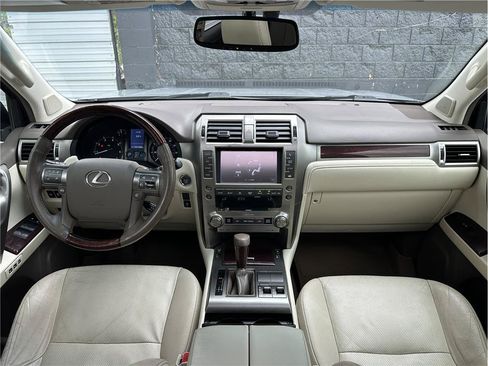 Used 2016 Lexus GX 460 w/ Premium Package AWD/4WD image 20