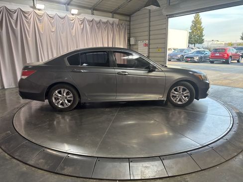 Used 2012 Honda Accord LX image 4
