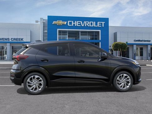 New 2027 Chevrolet Bolt LT w/ Comfort Package FWD image 30