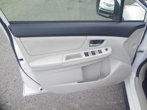 Used 2013 Subaru Crosstrek 2.0i Premium image 15