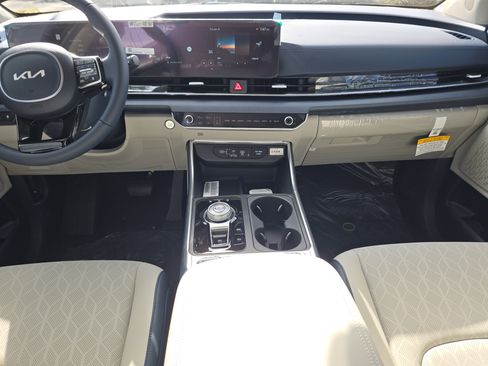 New 2026 Kia Carnival SX FWD image 15