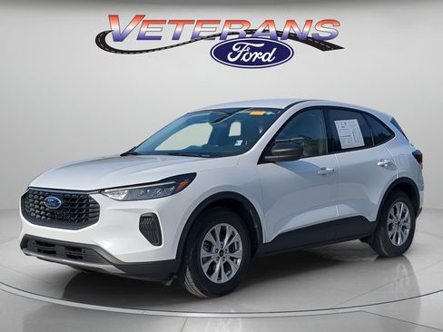 Certified 2025 Ford Escape Active FWD image 1