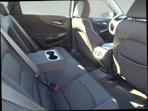 Used 2023 Chevrolet Malibu LT FWD image 19
