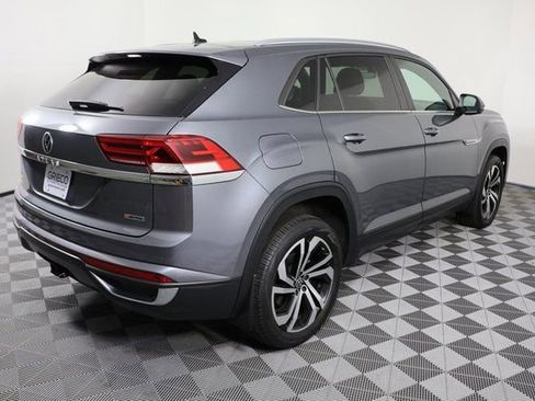 Used 2022 Volkswagen Atlas Cross Sport SE image 8