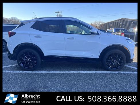 Used 2025 Buick Encore GX Sport Touring w/ Advanced Technology Package image 6