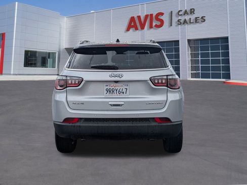 Used 2025 Jeep Compass Limited AWD/4WD image 7