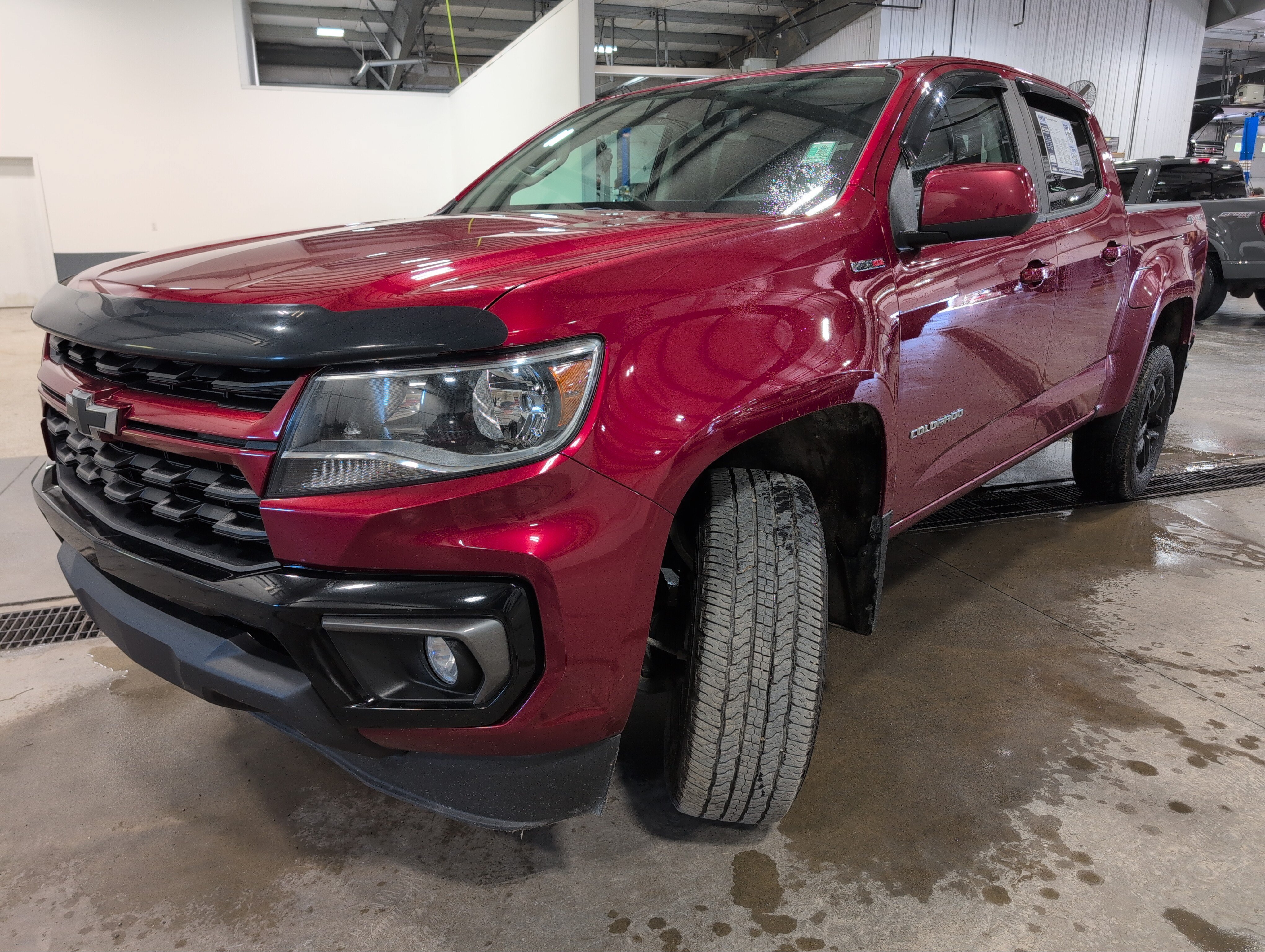 Used 2022 Chevrolet Colorado LT w/ Safety Package AWD/4WD image 6