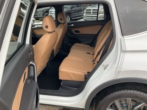 Used 2022 Volkswagen Tiguan SE image 15