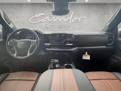 Certified 2024 Chevrolet Silverado 1500 High Country w/ Technology Package image 18