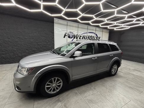 Used 2016 Dodge Journey SXT w/ Comfort/Convenience Group FWD image 6