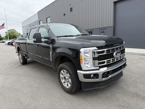 Used 2023 Ford F250 XLT AWD/4WD image 1