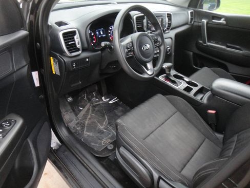Used 2017 Kia Sportage LX FWD image 13