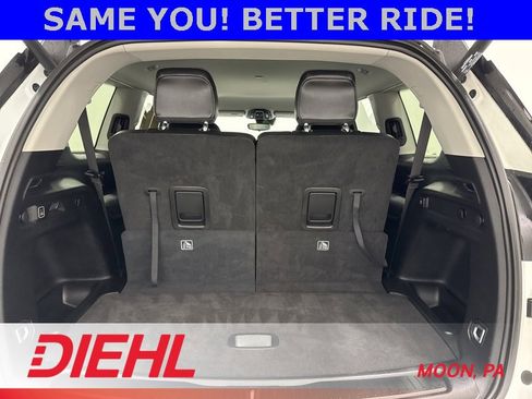 Certified 2023 Jeep Grand Cherokee L Limited image 10