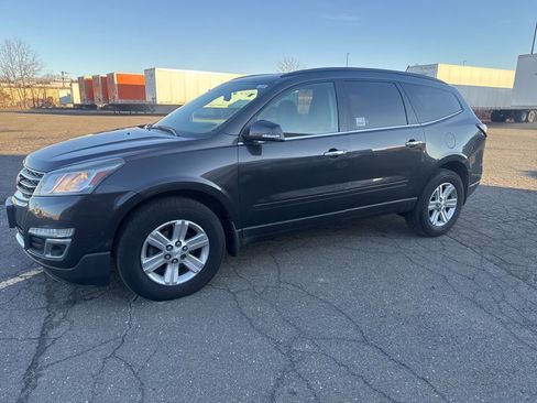 Used 2014 Chevrolet Traverse LT image 22