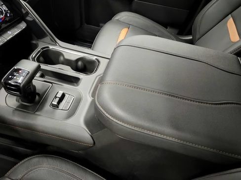 Used 2024 GMC Sierra 1500 AT4 w/ Technology Package AWD/4WD image 21