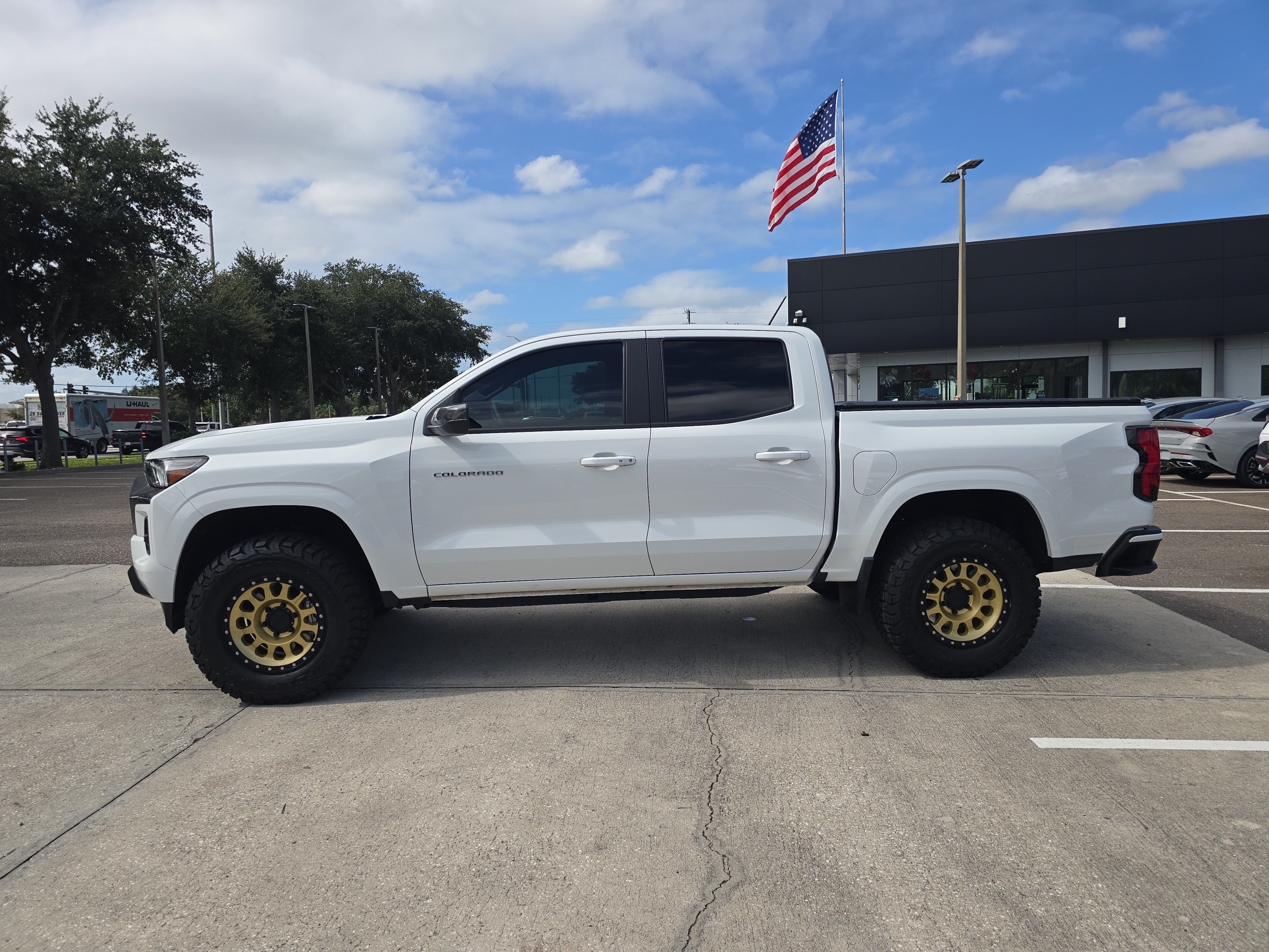 Used 2024 Chevrolet Colorado LT w/ LT Convenience Package RWD image 5