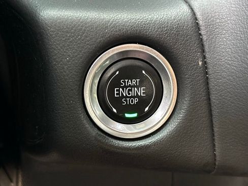 Used 2024 Chevrolet Suburban LT image 36