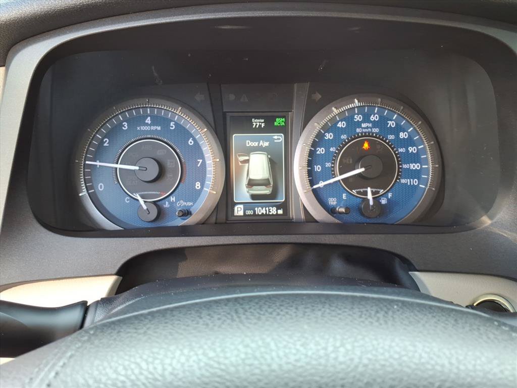Used 2019 Toyota Sienna XLE w/ XLE Navigation Package FWD image 26