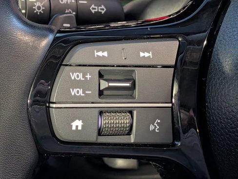 Certified 2024 Honda Pilot Touring image 27