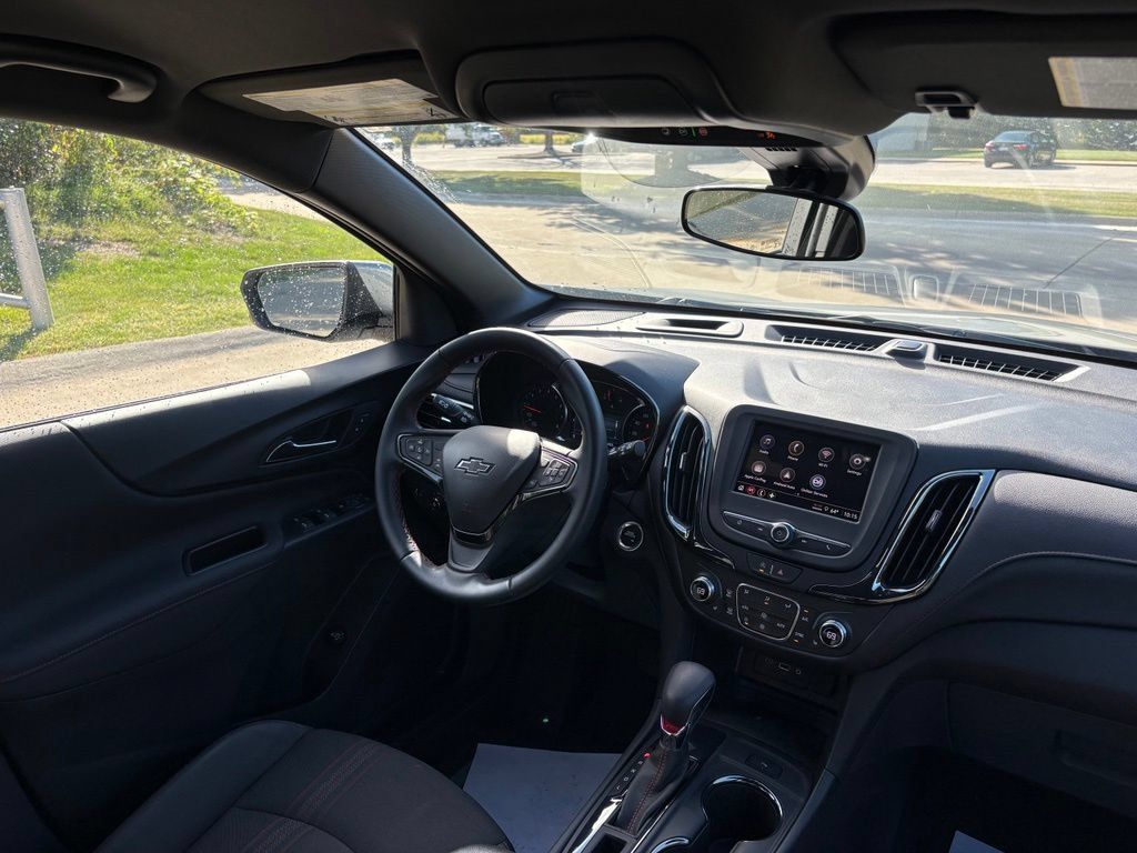 Used 2024 Chevrolet Equinox RS FWD image 30