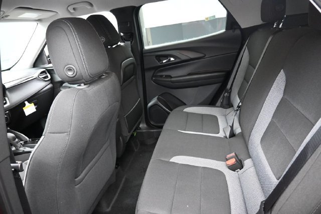 New 2026 Chevrolet TrailBlazer LT w/ Midnight Edition FWD image 9