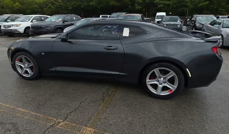 Used 2017 Chevrolet Camaro LT RWD image 4